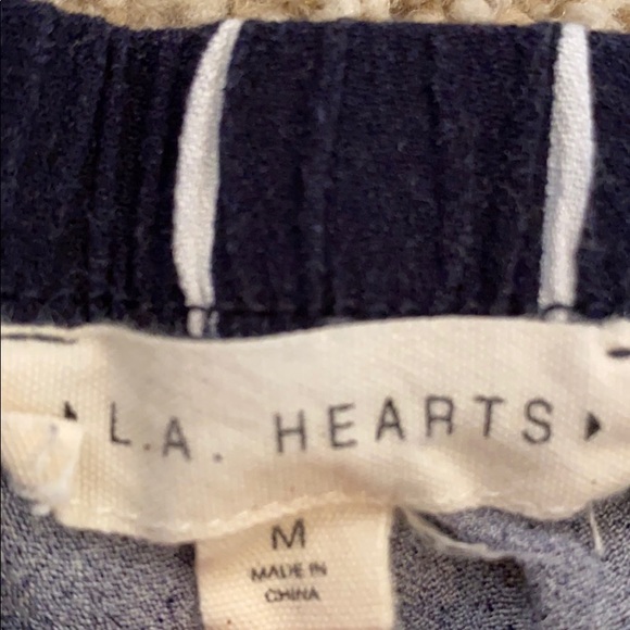 LA Hearts Off the Shoulder Crop Top - Picture 2 of 2